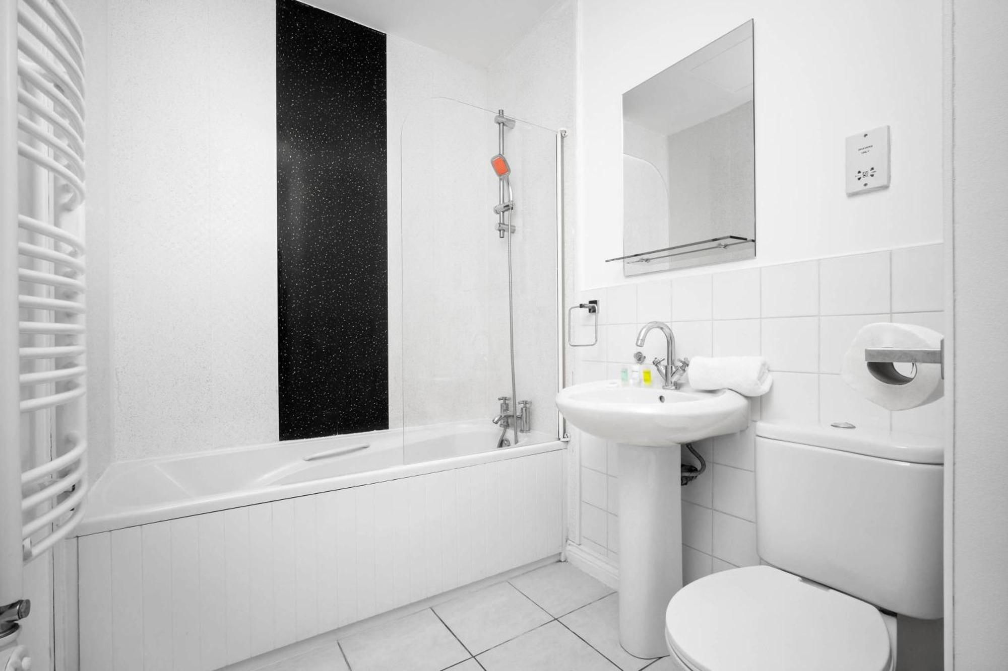 Luxury Two Bedroom Apartment - City Ceentre - Balcony - Jq - Netflix & Wifi - 11B Birmingham Ngoại thất bức ảnh